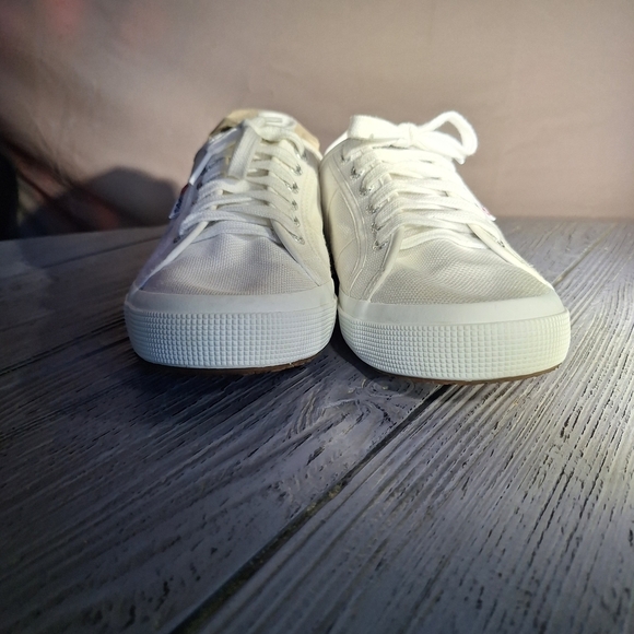 Superga Men's 9/Womens 10 1/2 White Canvas Sneakers Unisex - Picture 5 of 14